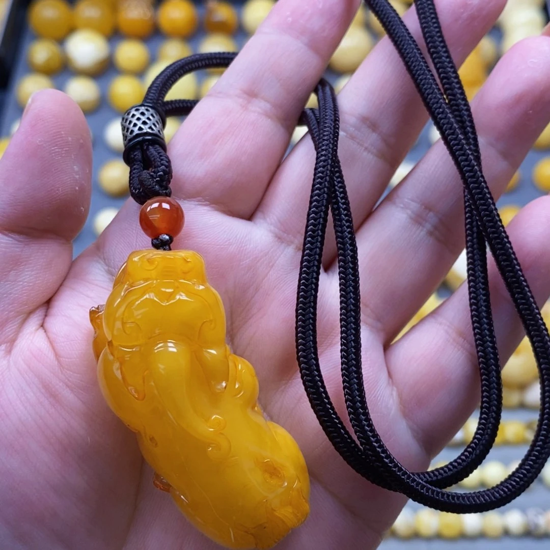 琥珀珠宝奇石未镶嵌