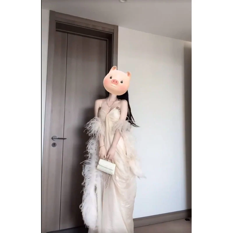 【薄荷雪糕】法式小众高级感重工毛披肩显瘦拖尾连衣裙礼服设计感女