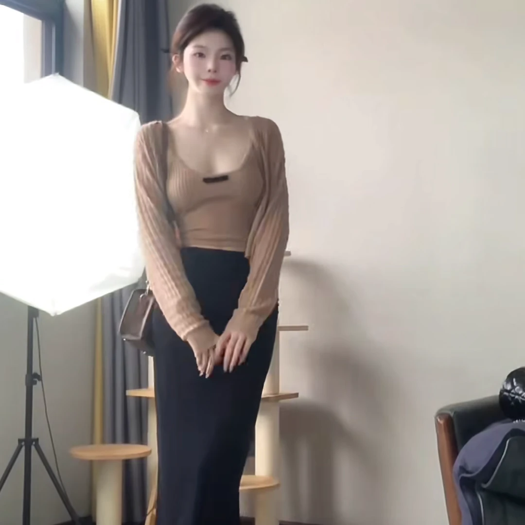 【薄荷雪糕】秋冬季新款设计感小众复古针织背心吊带开衫上衣套装