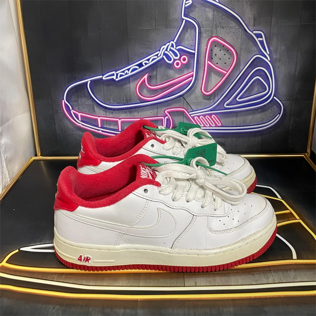 37.5码耐克Air Force 1板鞋GS白红