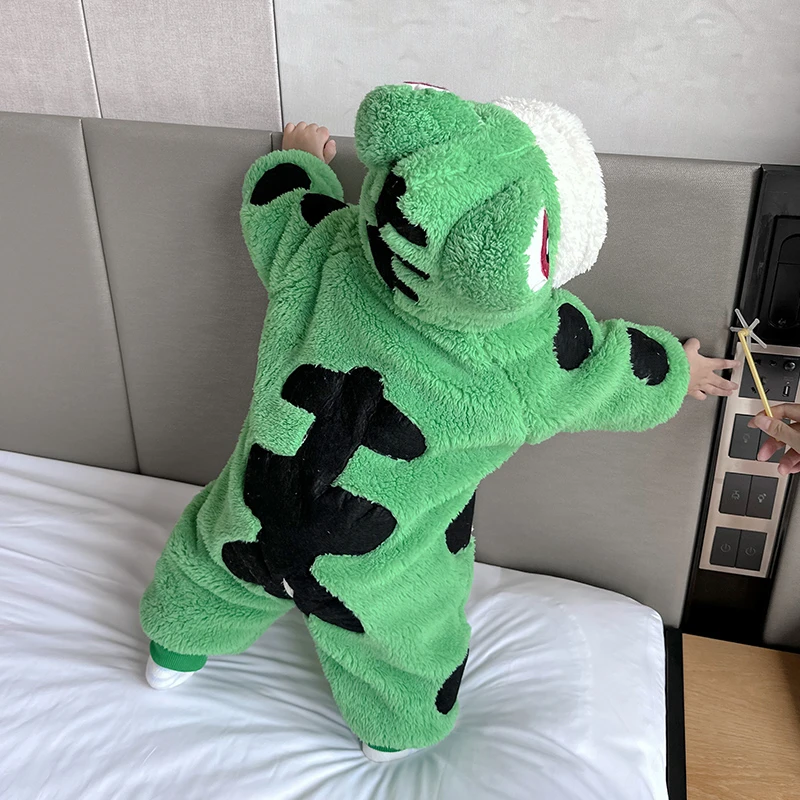 新生婴儿连体衣套装冬装宝宝冬季厚衣服秋冬棉服毛绒外出爬服冬款