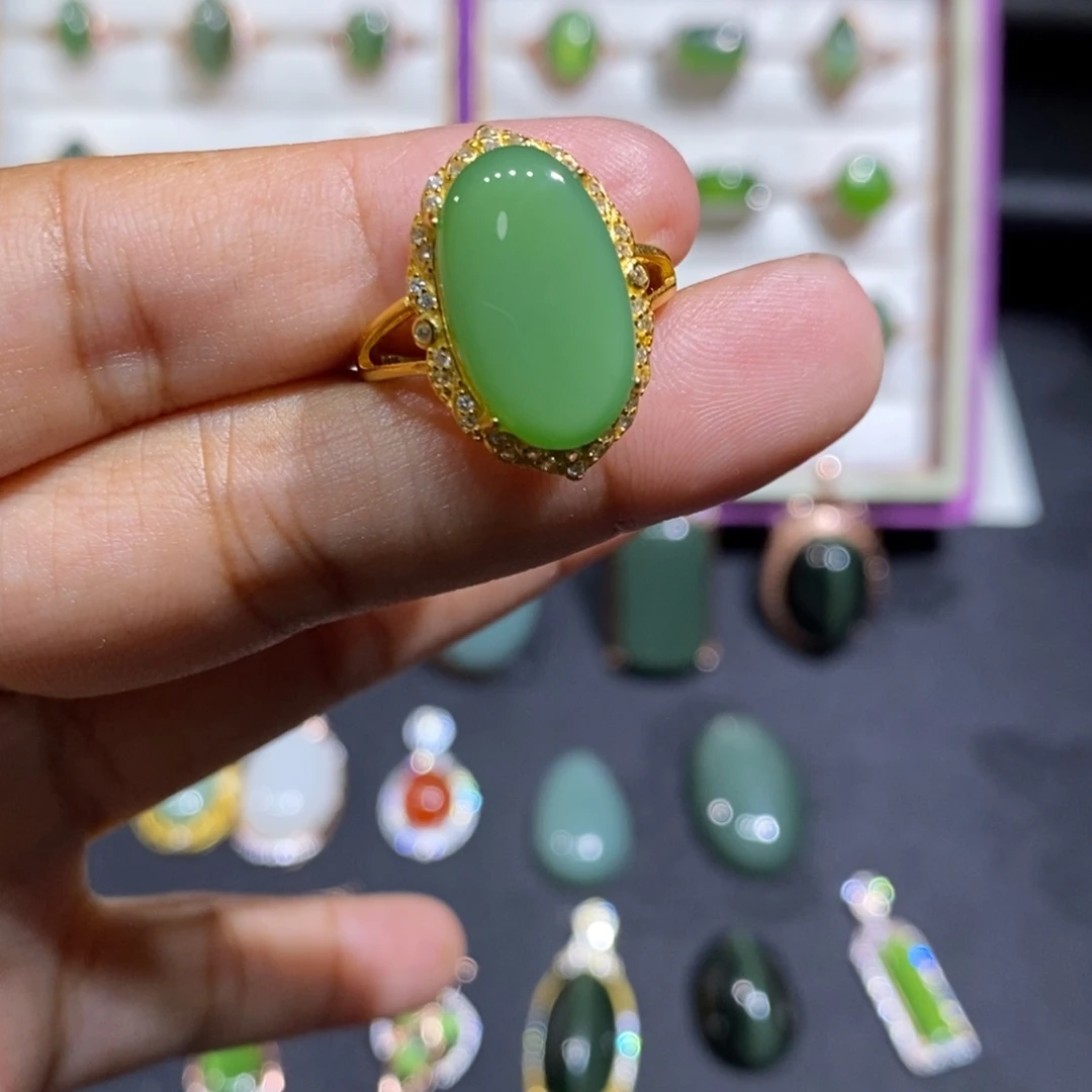 和田玉(碧玉)颈饰银S925镀金镶嵌
