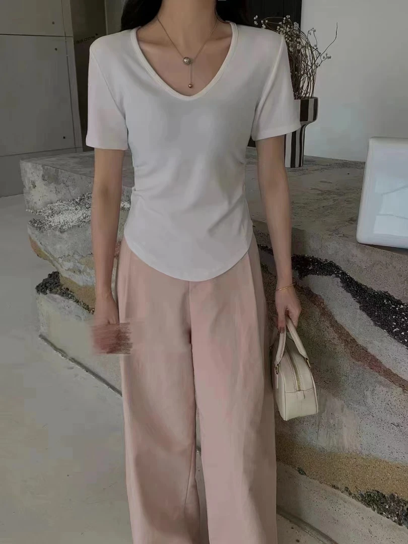 V领褶皱收腰版短袖上衣女2024夏季纯色修身高级感露锁骨百搭T恤