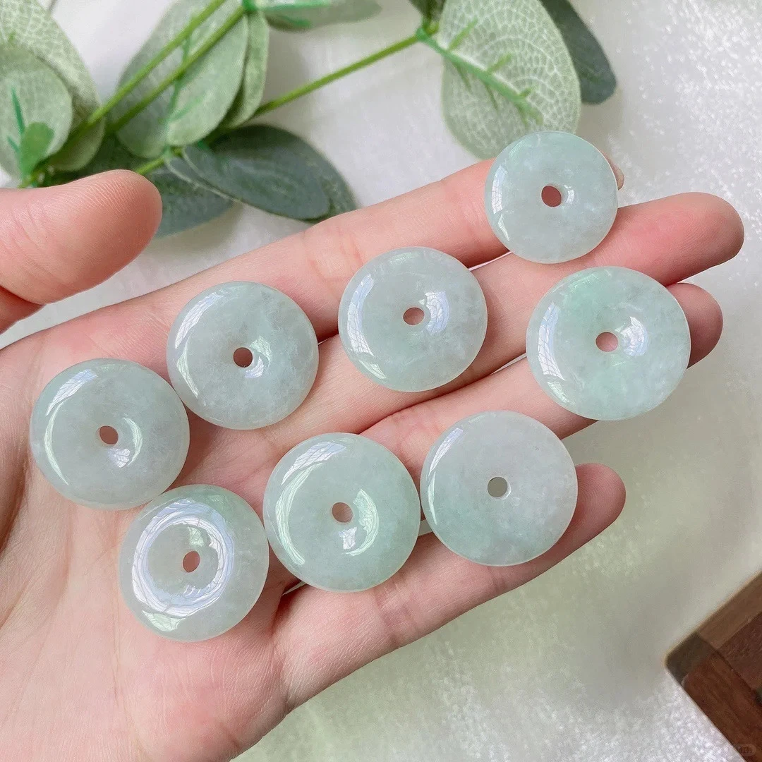 翡翠平安扣 百搭清新 典雅大方