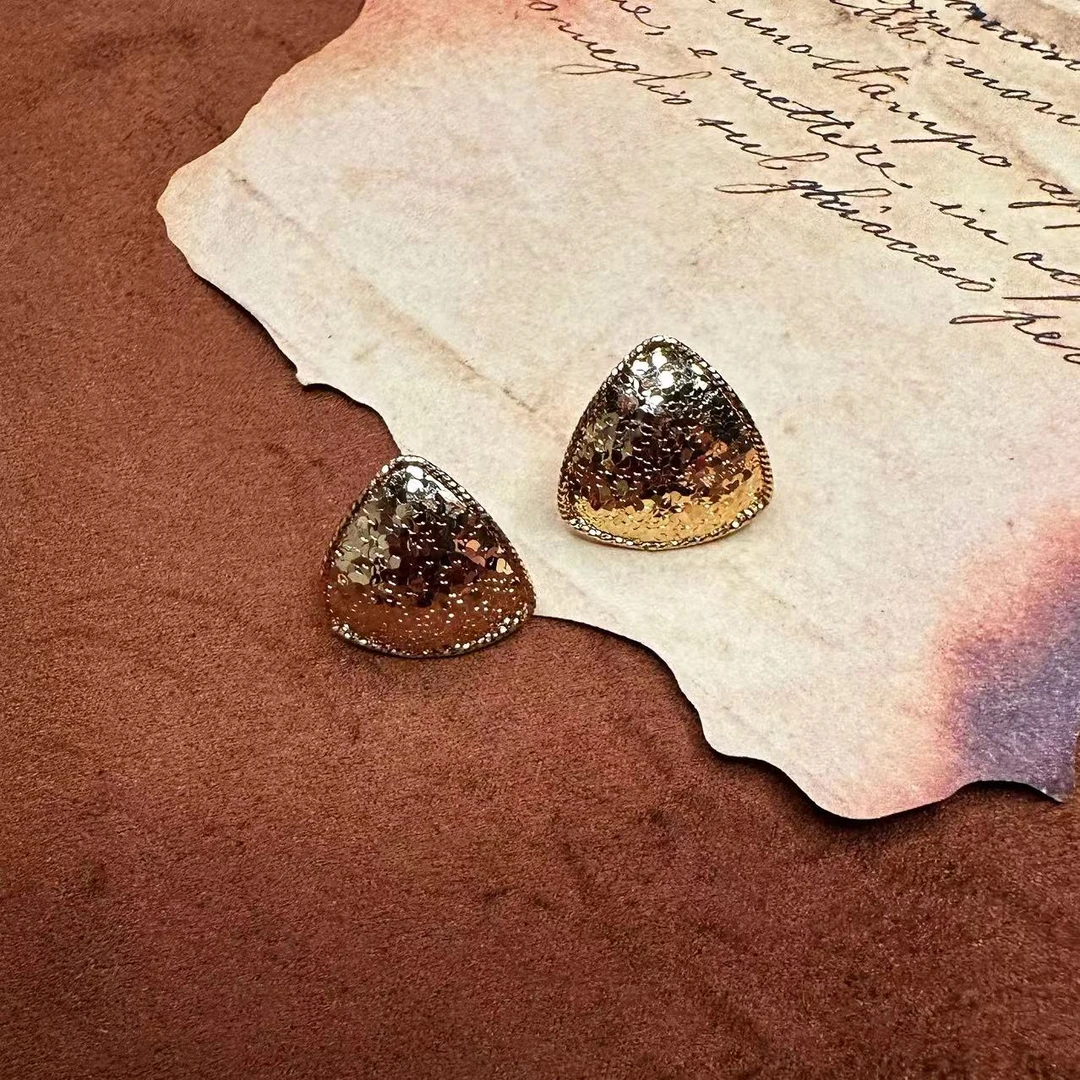 【子萱珠宝】18K日落光辉耳钉-ZX240098