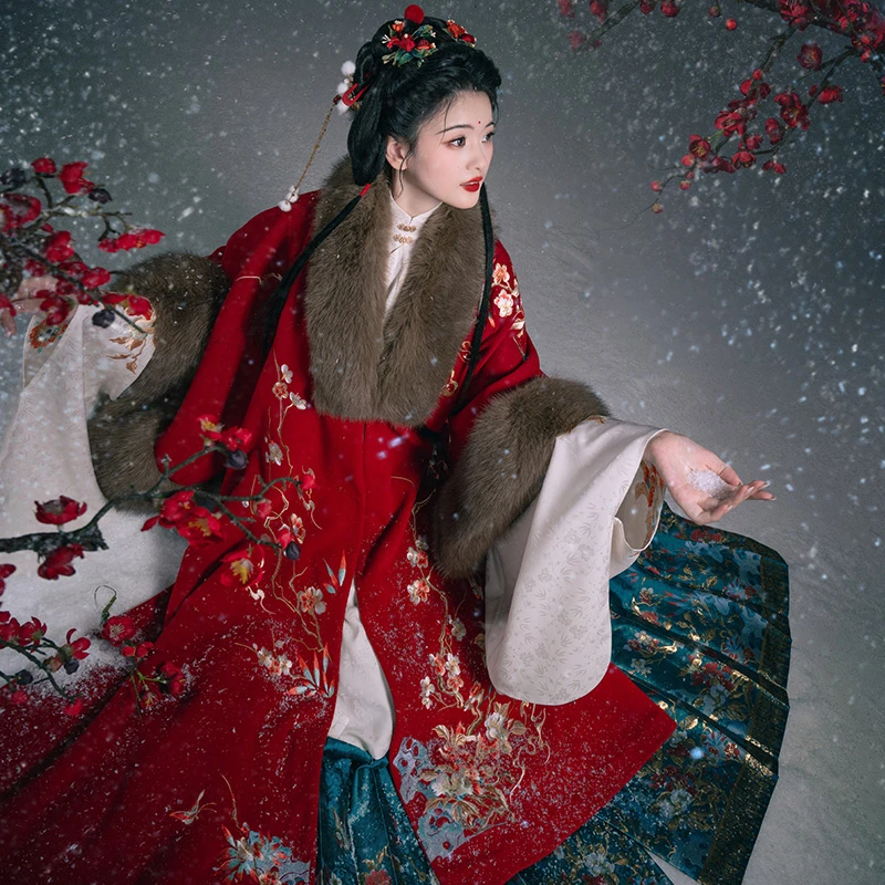 重回汉唐 暗香疏影 秋冬原创直领对襟长袄明制红色汉服女款