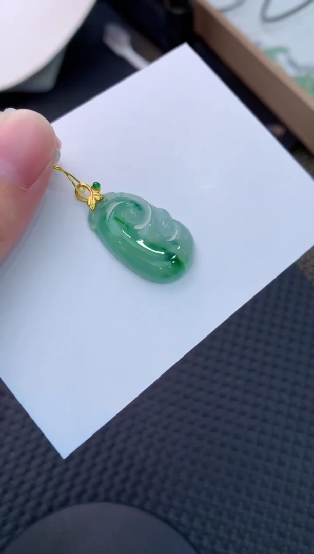 【闪购商品】翡翠颈饰18K金镶嵌 8888888888
