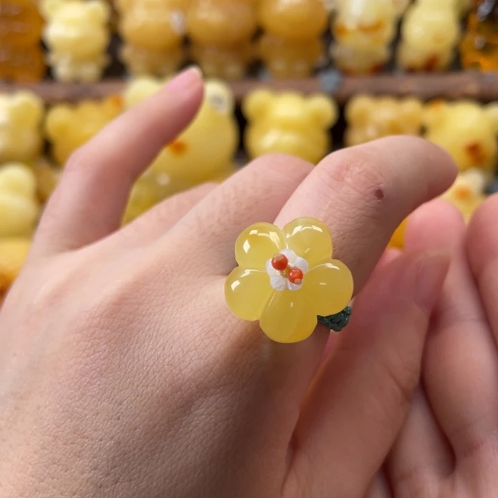 琥珀珠宝奇石未镶嵌