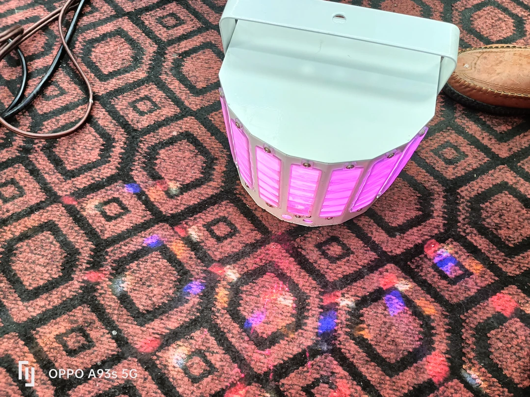 9新  蝴蝶灯，九成新，正常使用，不包邮