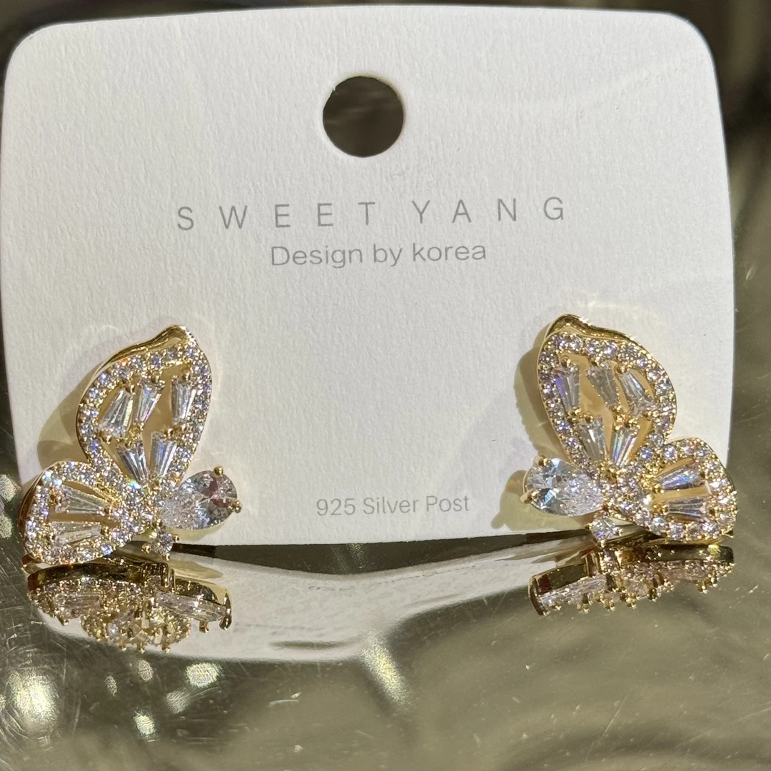 合金合成锆石耳饰 设计感精美蝴蝶型耳钉zyy211