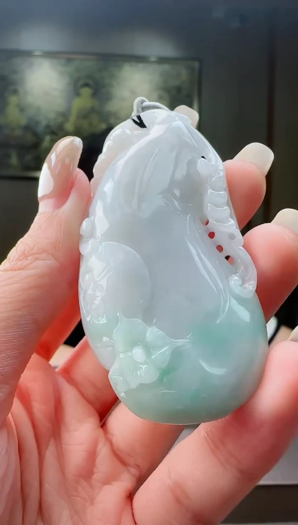 【闪购商品】翡翠颈饰未镶嵌11111111