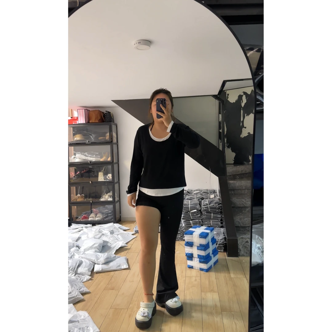 二狗同款2024春夏新款时尚休闲重工设计师气质百搭微喇裤