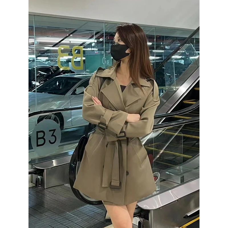 军绿色短款风衣女2025春秋新款英伦风双排扣小个子短款风衣外套女