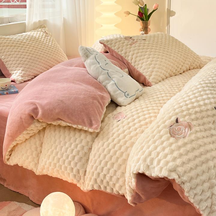 【紫罗兰】2024新款豆豆绒刺绣加厚宿舍奶绒加大单人四件套套件