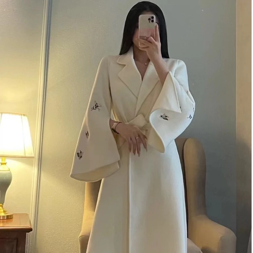 ANDREA骆杨倾城原创 轻奢蝴蝶刺绣款大衣