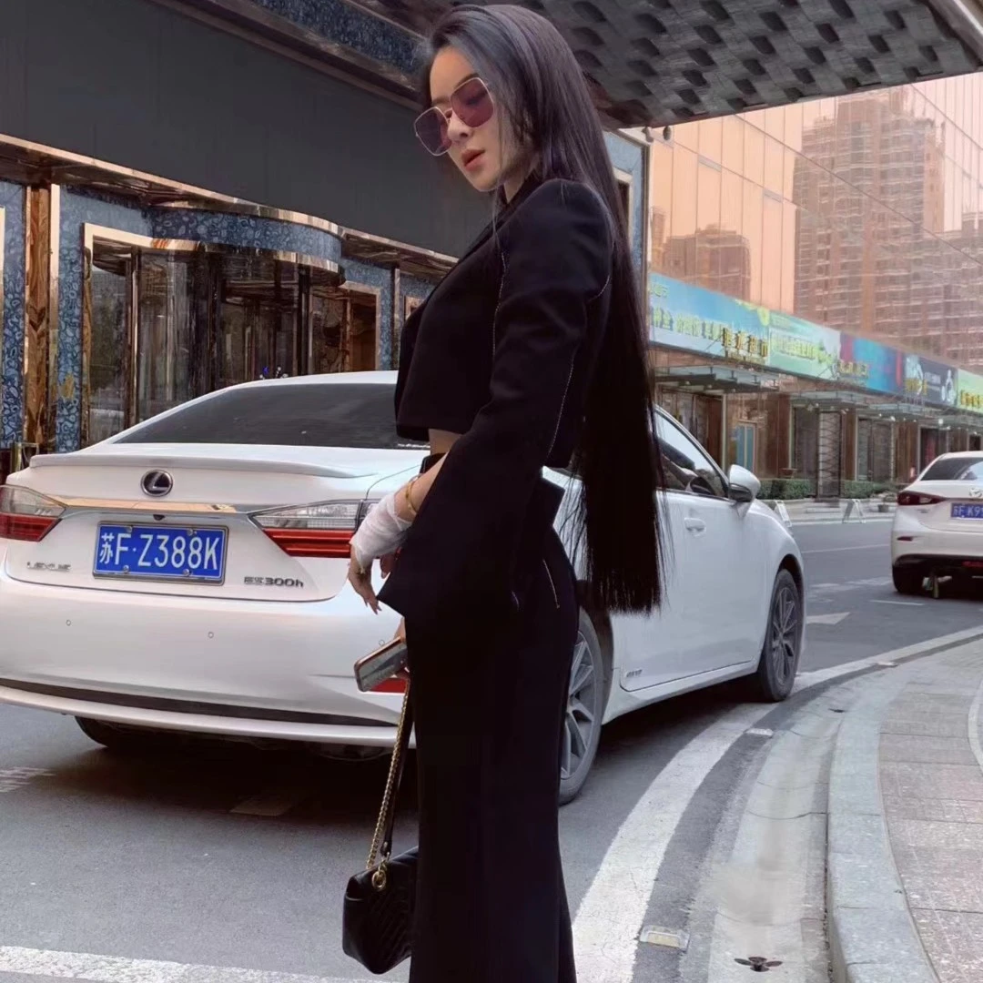 ANDREA骆杨倾城 喇叭袖开衩短款气质西服套装