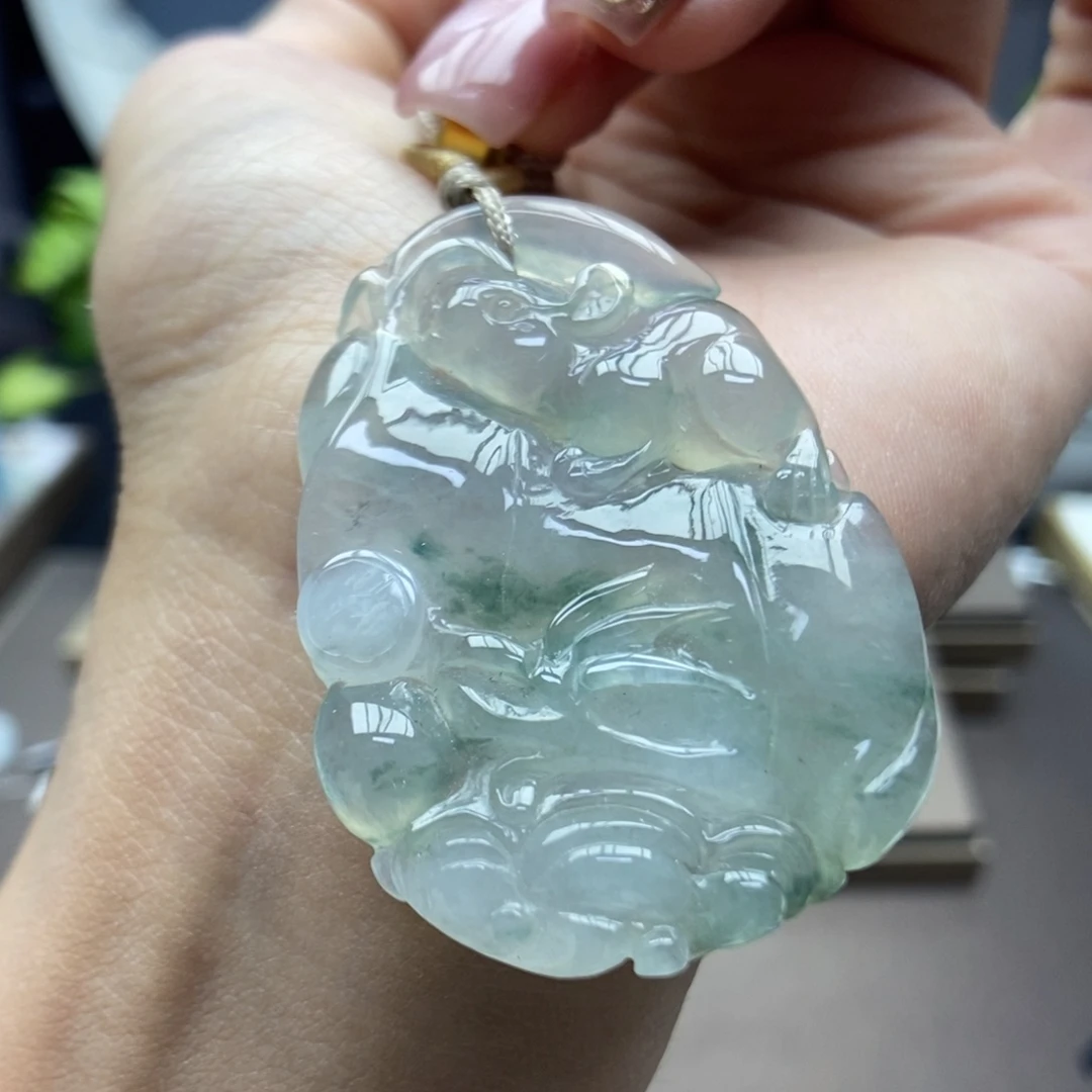 翡翠颈饰未镶嵌吊坠