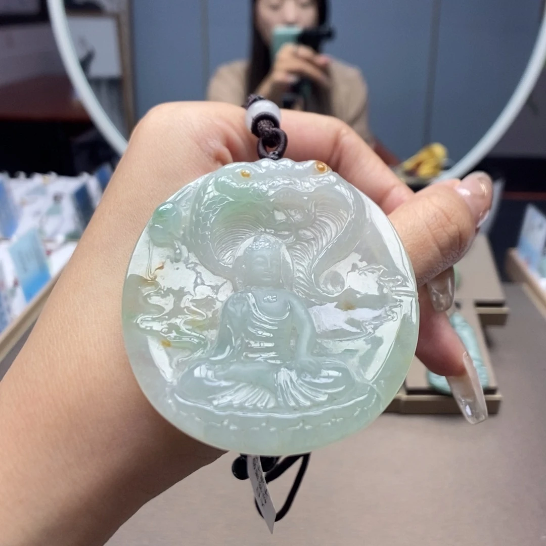 翡翠颈饰未镶嵌吊坠