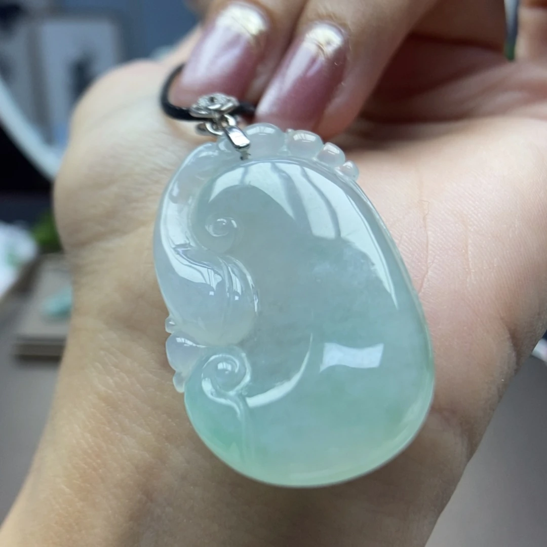 翡翠颈饰银S925镶嵌吊坠
