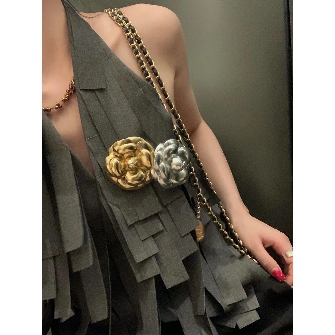 非金属皮质胸针 区区欧阳 花朵胸针高级设计感轻奢优雅别针配饰女