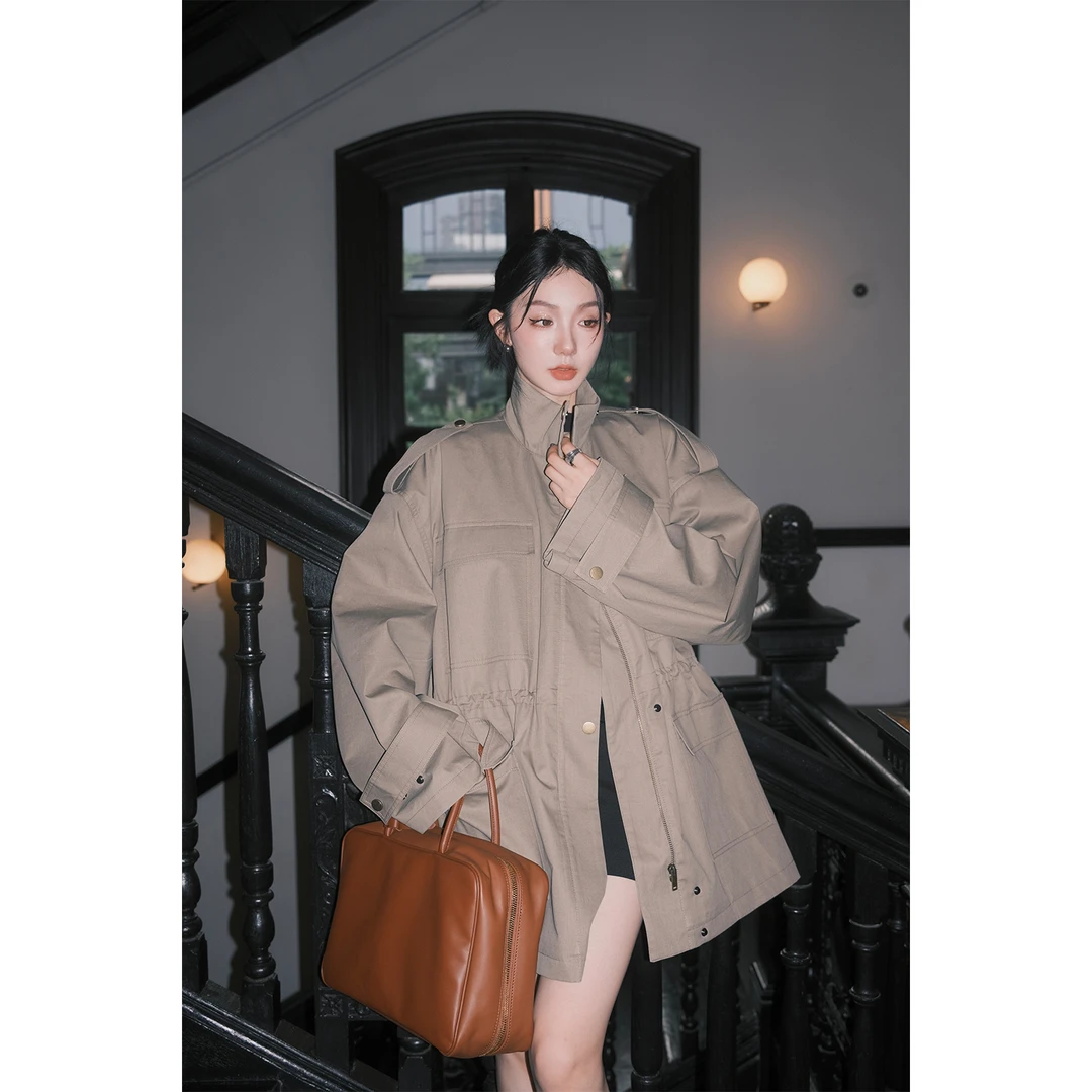 区区欧阳立领风衣外套女秋季新款美式复古小个子休闲夹克上衣