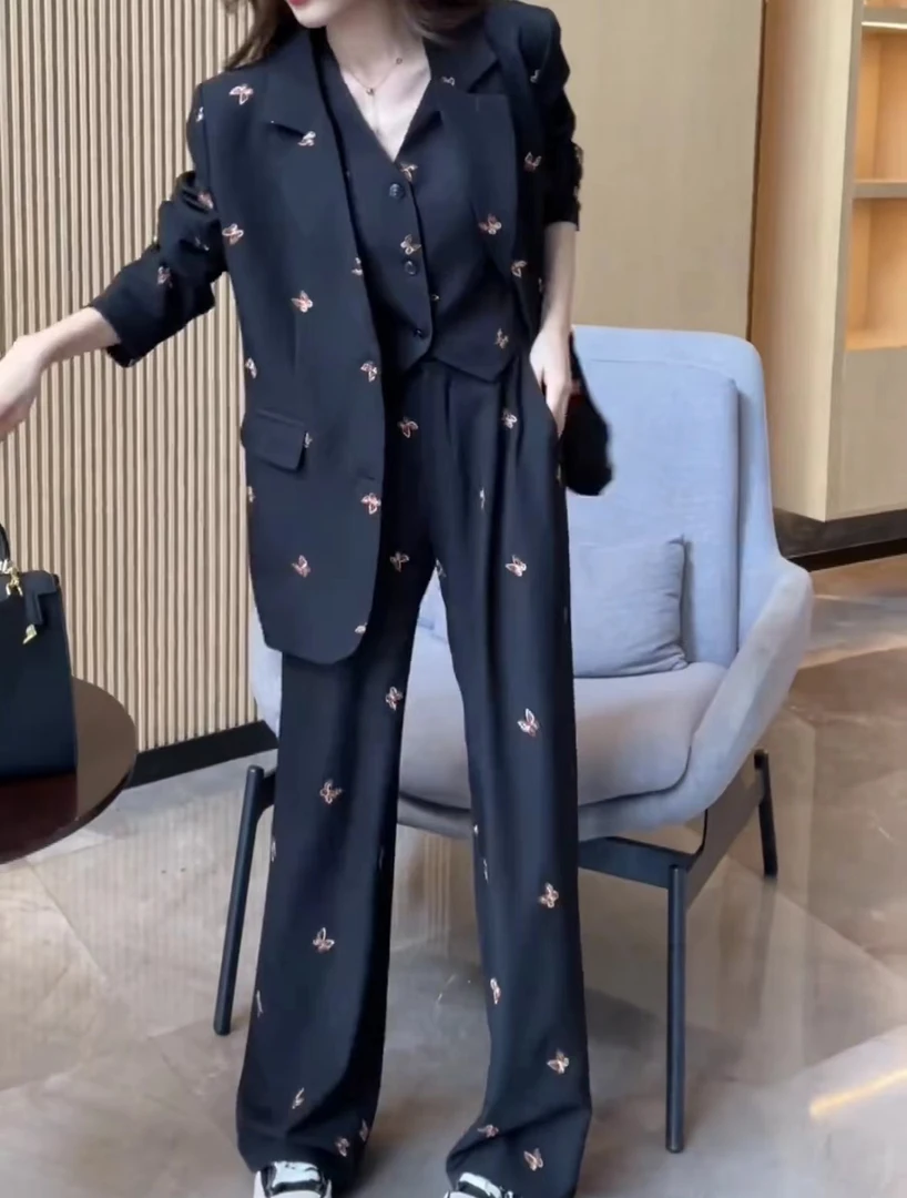 套装西装气质网红洋气时尚休闲春秋季小香风轻奢显瘦三件套K24204