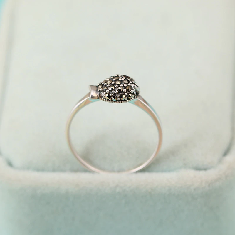 925银戒指 纯银小鱼戒指复古泰银镶嵌马克赛钻经典造型设计师款