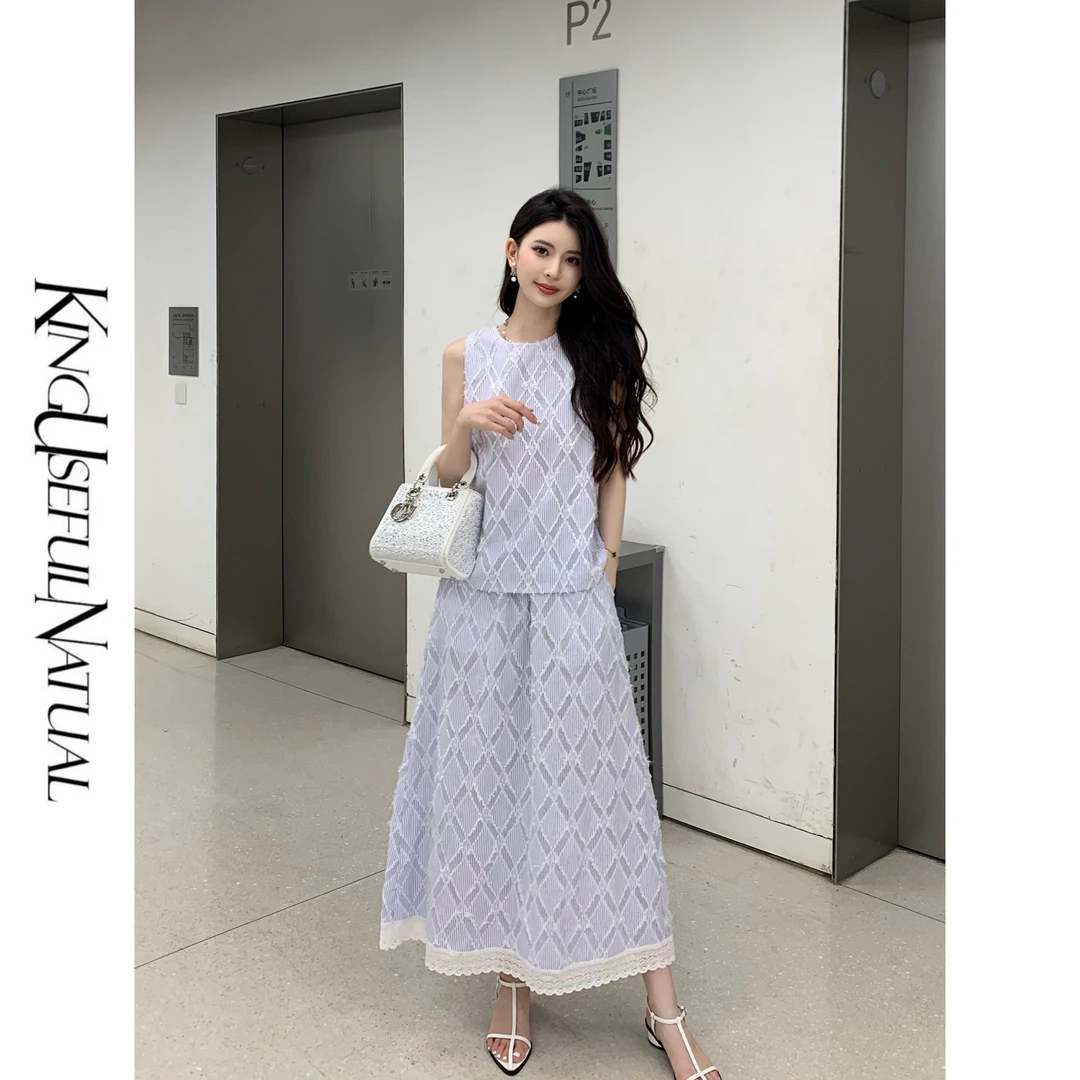 KUN【首尔画廊】清新怡人 重磅菱形格剪花蓝白条纹法式套装