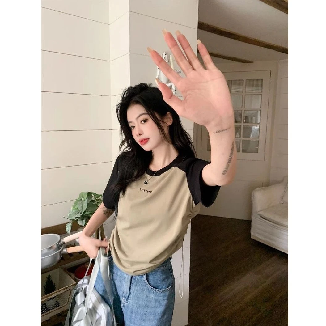 大码女装夏季新款撞色拼接短袖t恤设计感小众胖mm辣妹圆领上衣ins