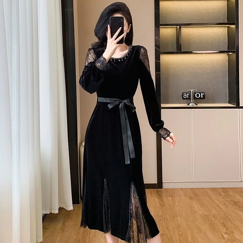 大码女装秋冬新款胖mm遮肚显瘦高级感黑色网纱拼接丝绒打底连衣裙
