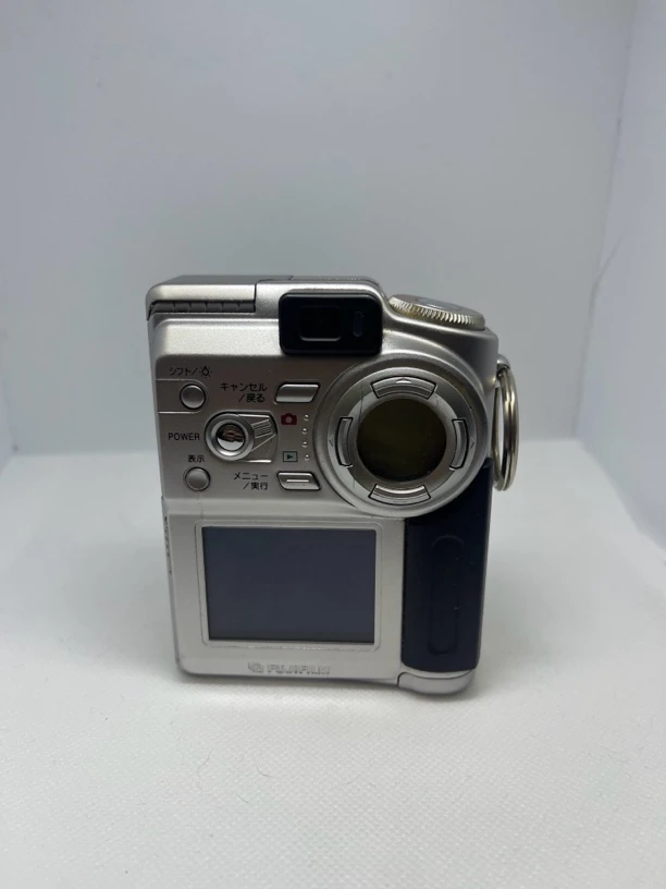 9新 Fujifilm/富士 4700z 明星机300万像素 出片复古自备读卡器卡