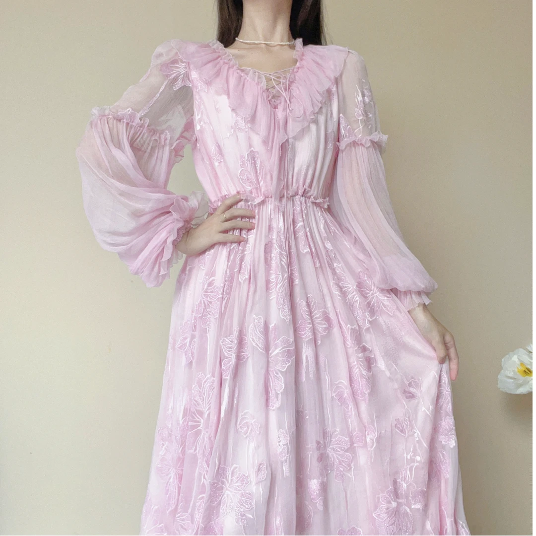 【设计师品牌】YINGCHO 轻浅花语桑蚕丝粉紫色顺纡绣花连衣裙 31470