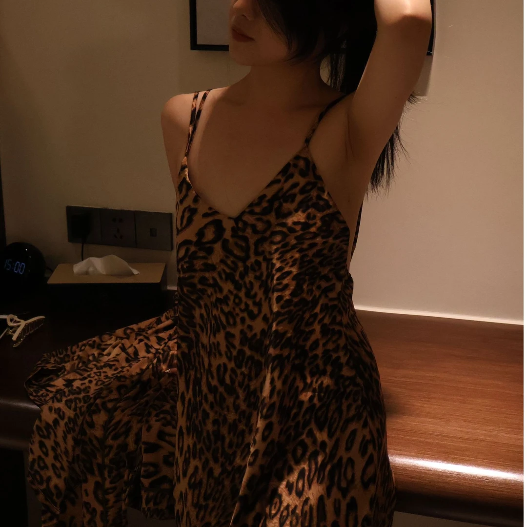 睡美人【金钱豹】老钱风性感吊带冰丝睡裙两件套带胸垫丝美背家居服