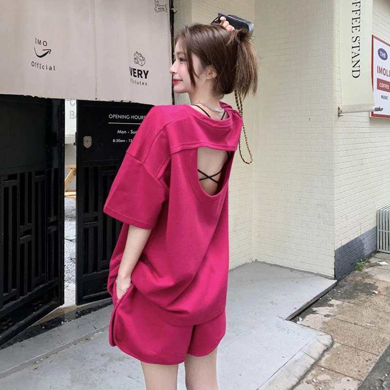 运动休闲套装女夏时尚宽松网红运动服露背t恤短裤两件套洋气减龄