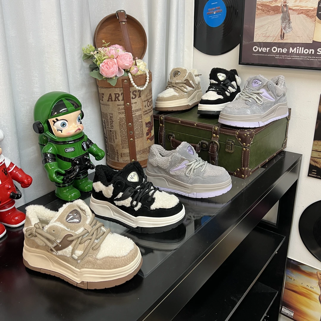 【曼曼】欧货“暖暖”百搭潮流加绒防滑秋冬加绒休闲时尚板鞋