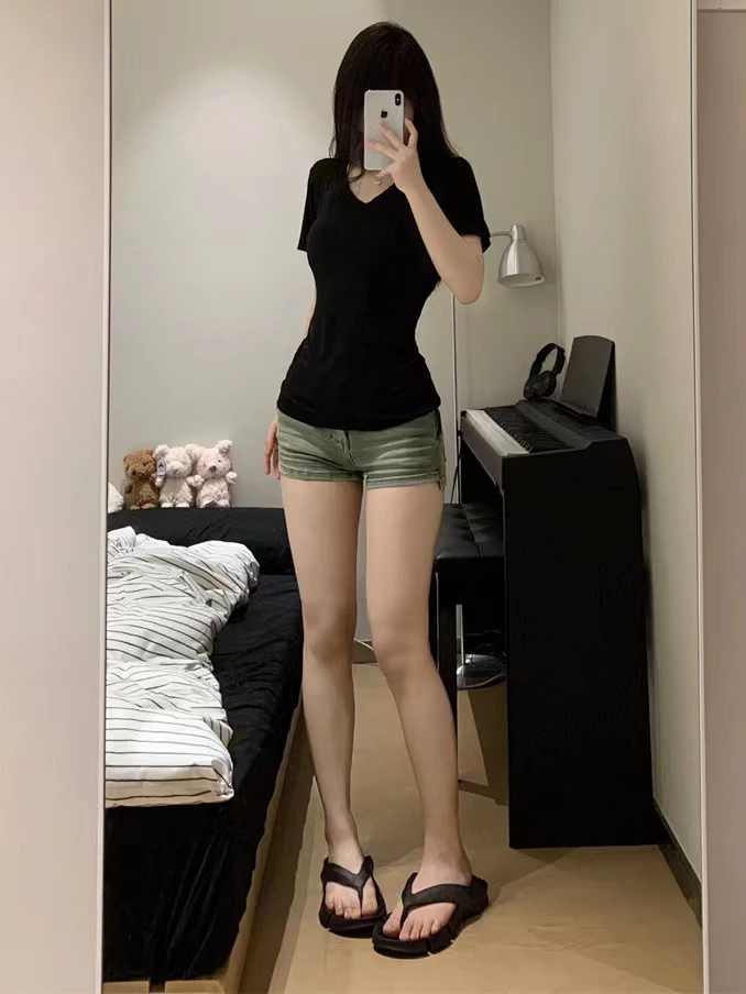 纯色黑色v领正肩短袖t恤女夏季新款基础款百搭修身显瘦辣妹上衣潮