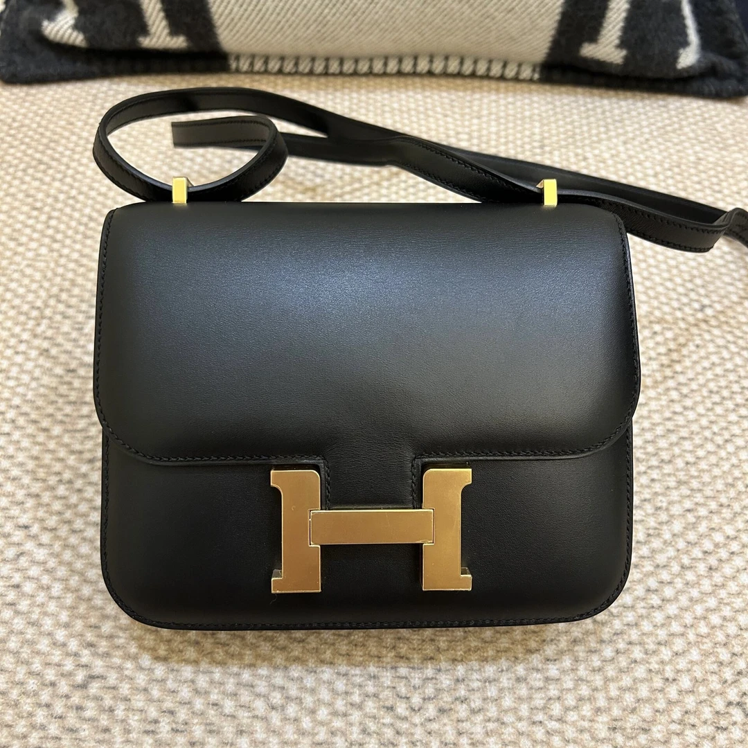 99新 Hermes/爱马仕 康康19黑金扣box皮c刻手提包
