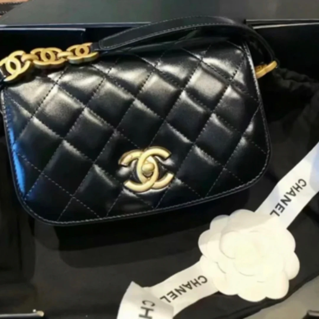 99新 Chanel/香奈儿 黑金邮差22a单肩斜挎包
