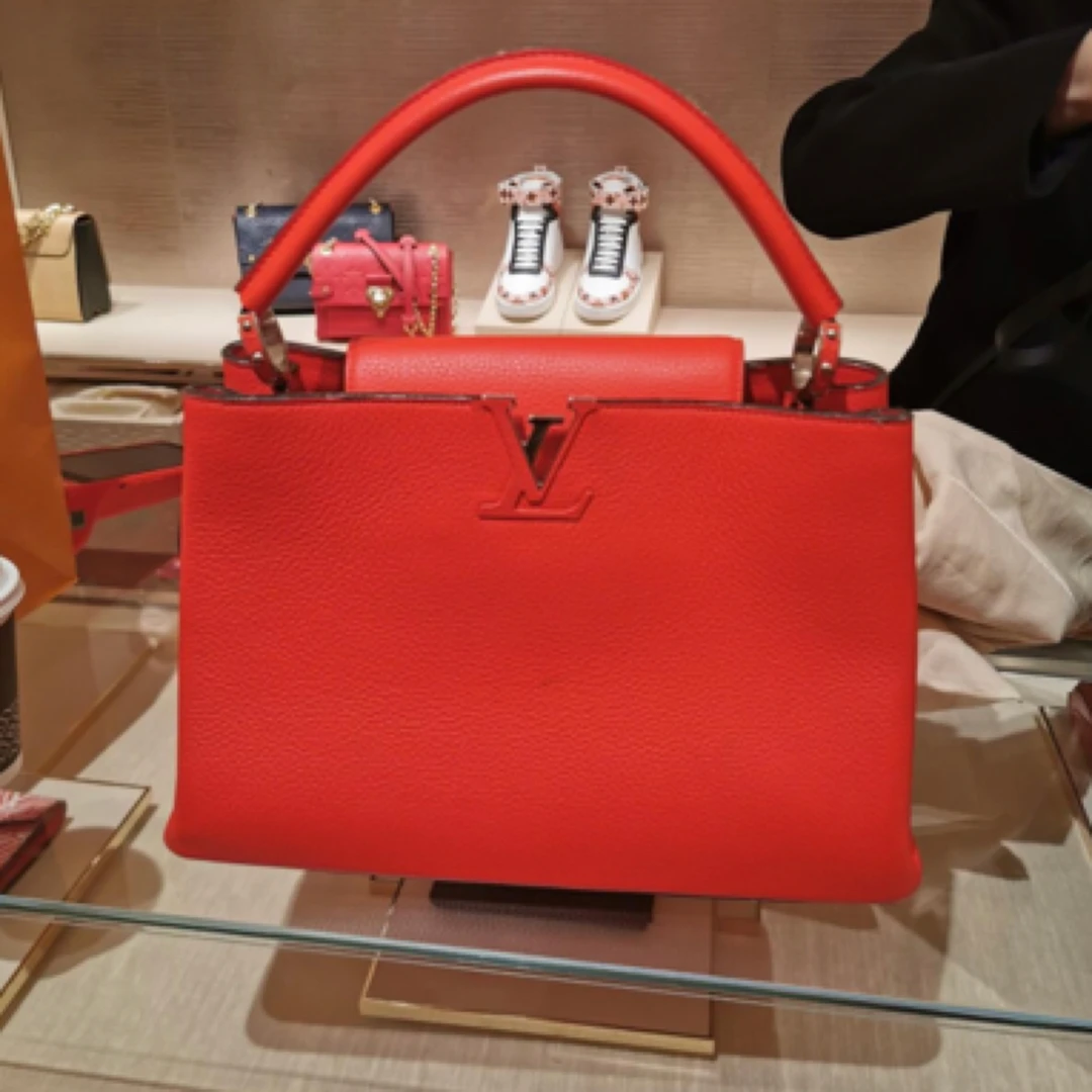 99新 LouisVuitton/路易威登 红色cup单肩包