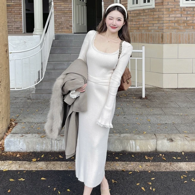 红人上新蕾丝拼接方领针织连衣裙浪漫温柔修身不勒巧妙藏肉气质裙