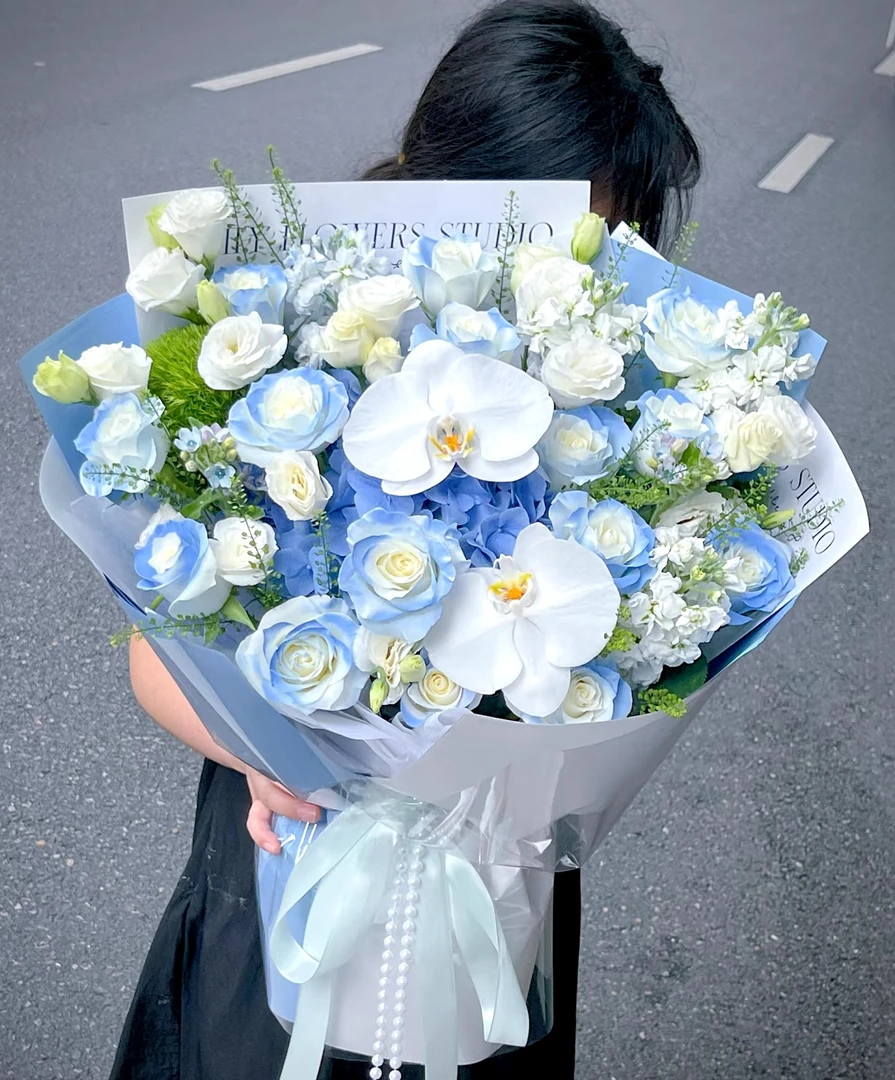 《平安喜乐》碎冰蓝洋桔梗蝴蝶兰高端话术