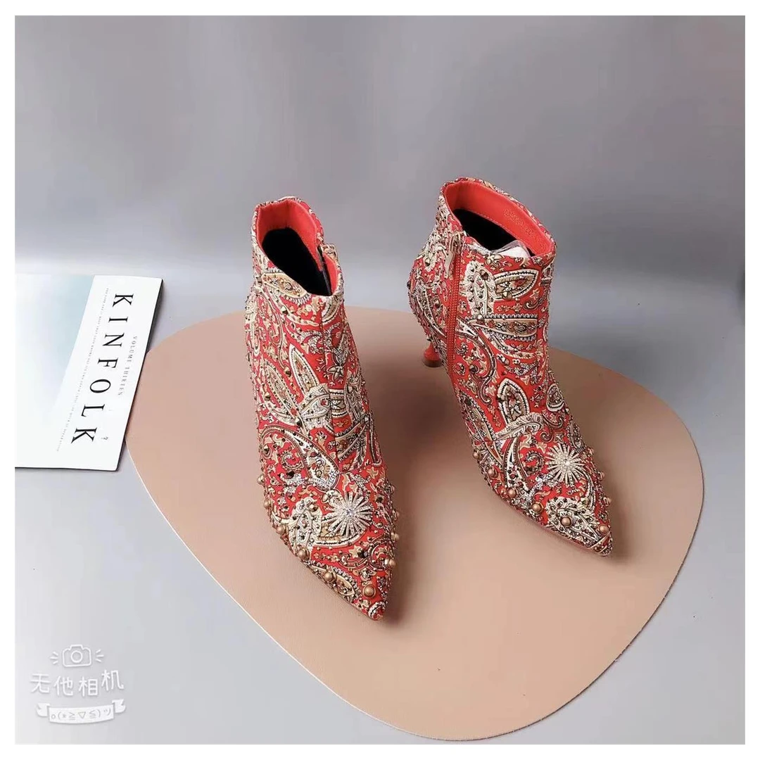 秋冬时尚百搭短靴尖头瘦瘦靴1573-1（四季款）