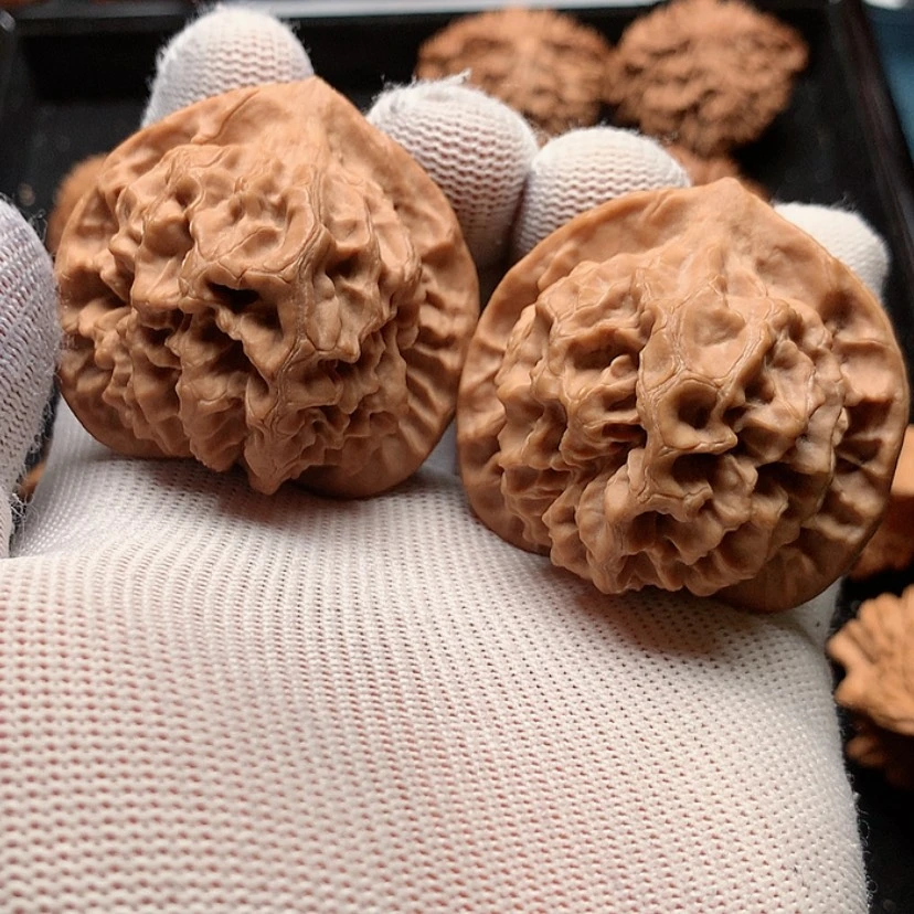 【闪购商品】文玩核桃手串T****卖