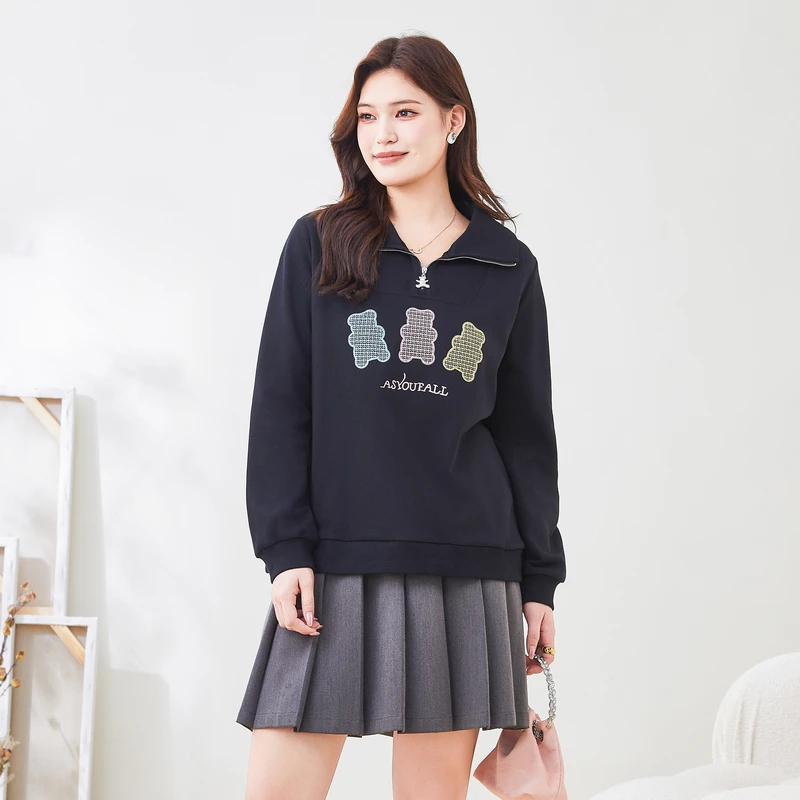 采多宝大码女装小熊绣花复古百搭套头卫衣DDZ1956