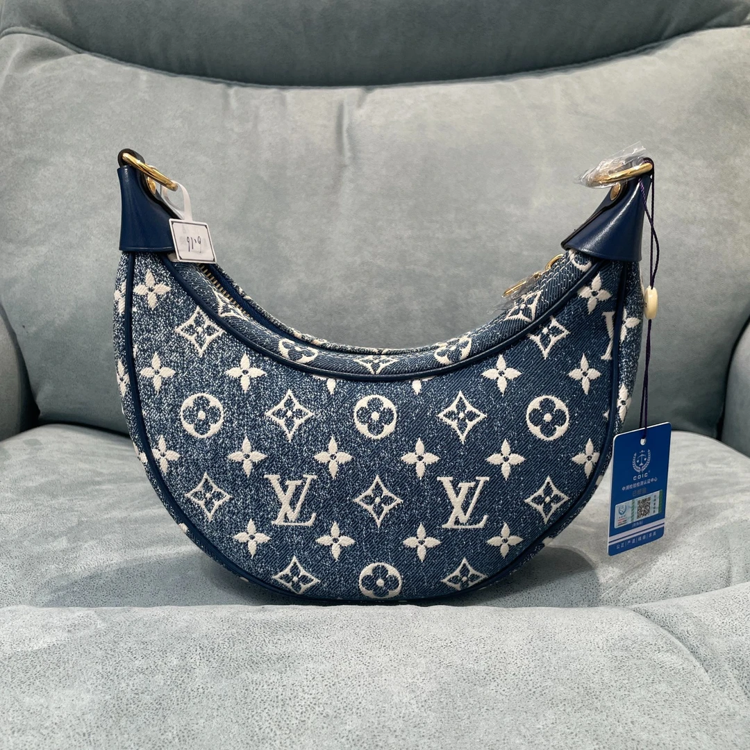 全新未使用 LV LV牛仔丹宁月牙豌豆包