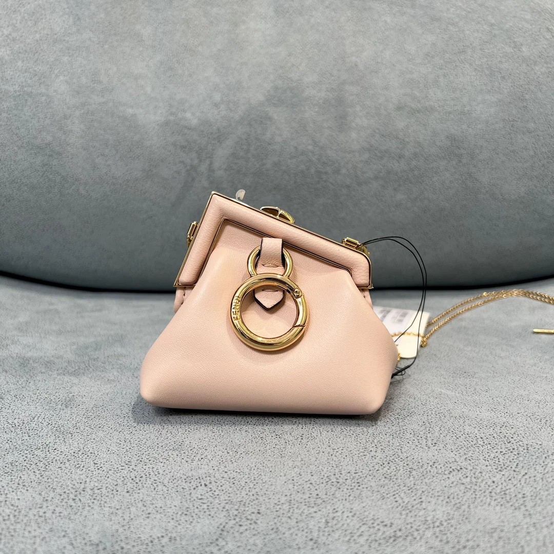 99新 FENDI/芬迪 芬迪超迷你链条包