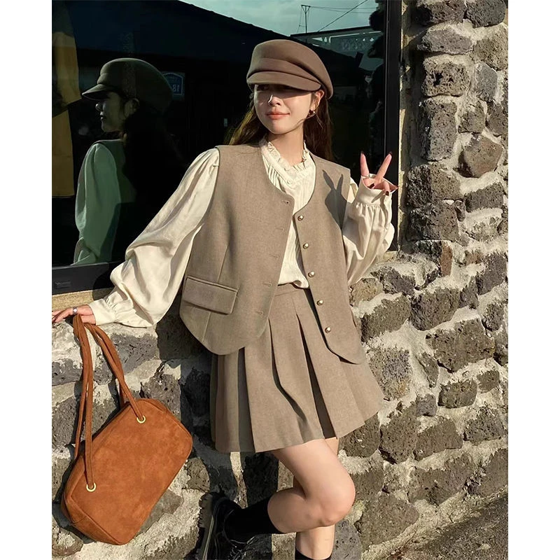 初秋季2023新款女早秋茶系穿搭高级感小香风法式气质三件套装