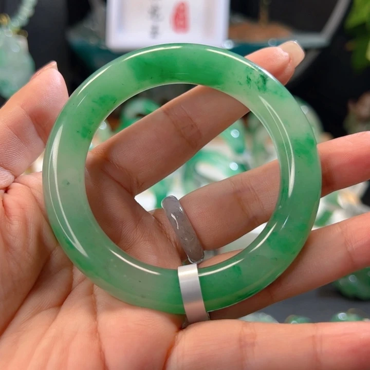 石英质玉手镯未镶嵌阿雅