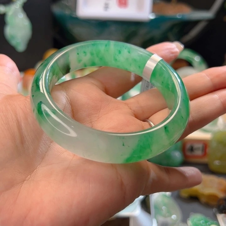 石英质玉手镯未镶嵌阿雅