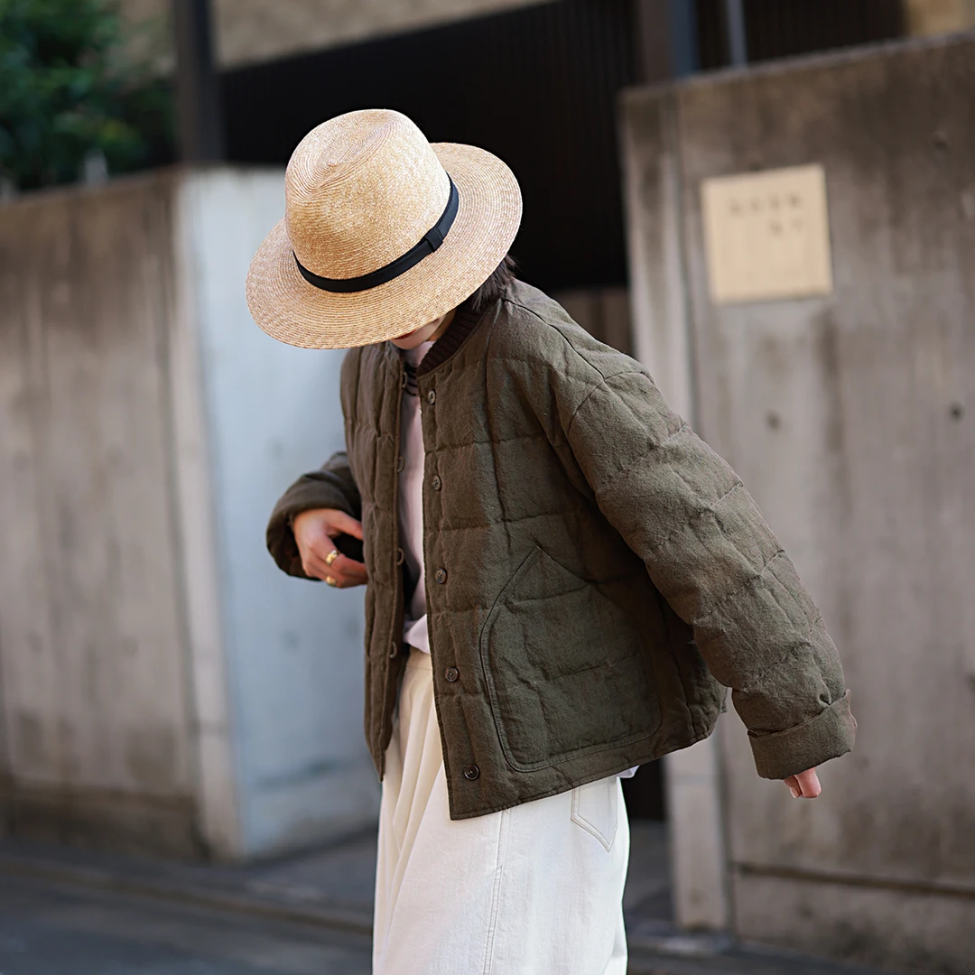 麻霖原创设计2023新品色织麻95白鸭绒棒球领长袖短款薄羽绒外套